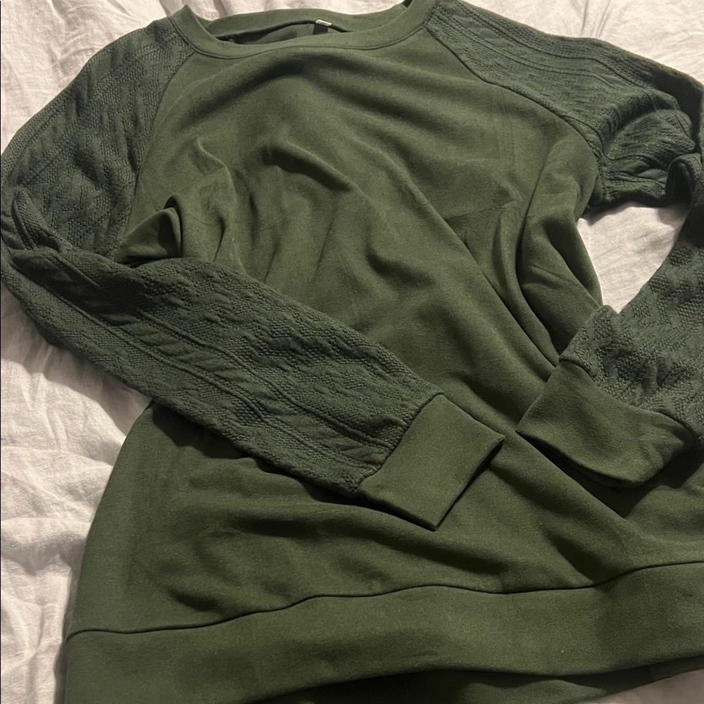 Women's Olive Green Cable-Detail Crewneck Sweater